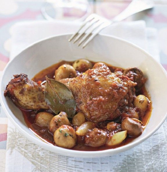 kokoras-krasatos-me-manitaria-kai-karamelwmwna-kremmudakia