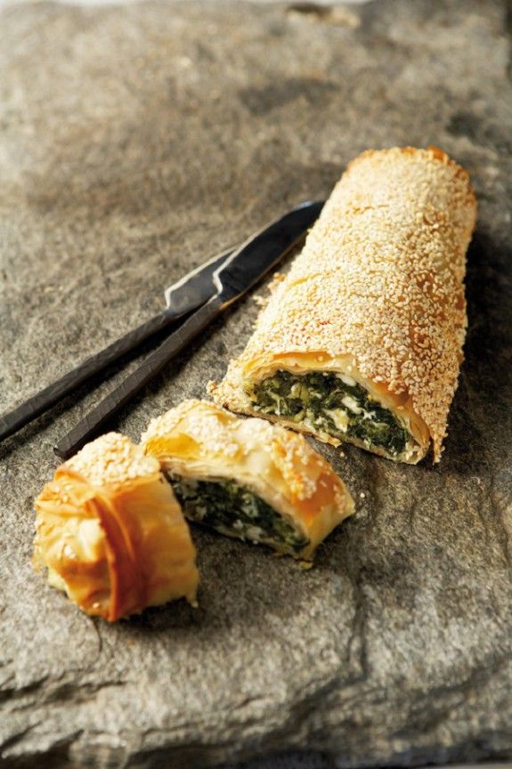 spanakopita-stroudelnew-olivemagaiznegr