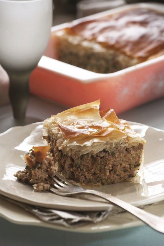 APOKRIATIKH KREATOPITAolive magazine.gr