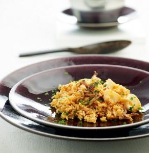 kalamarakia-me-ouzo-kai-ryzi_EKSO_olivemagazine.gr