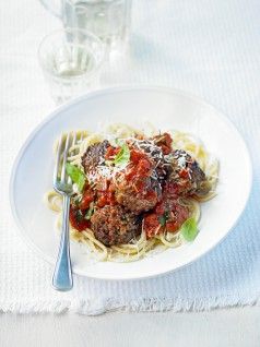 keftedakia fournou  me saltsa ntomatas