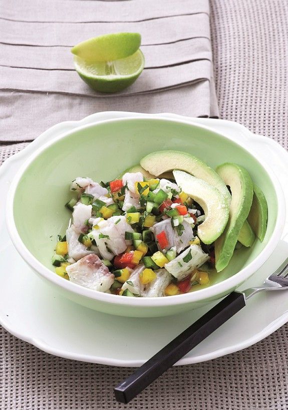 lavraki cheviche me avocado