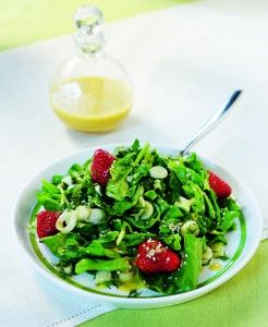 salata me spanaki fraoules sousami kai dressing portkaliou