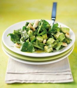 Spinach and avocado salad