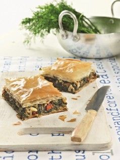 XORTOPITA-ME-NTOMATINIA-LIASTH-NTOMATA-KOYKOYNARI