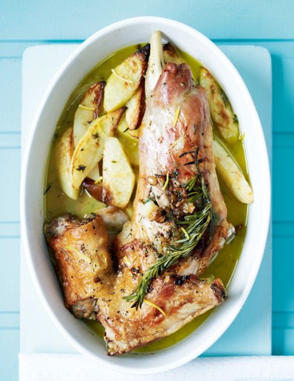 arnaki-sti-gastra-me-patates-ANOIGMA