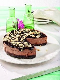 CHEESECAKE SOKOLATAS ME AMYGDALA