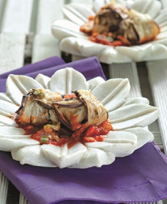 KEFTEDES TYLIGMENOI SE MELITZANES