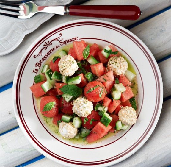 SALATA-KARPOYZI-NTOMATA-TYROMPALES