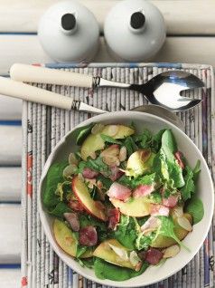 SALATA SPANAKI RODAKINA MPEIKON AMYGDALA