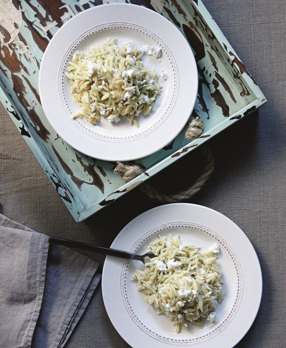 kritharaki me ksynomyzithra