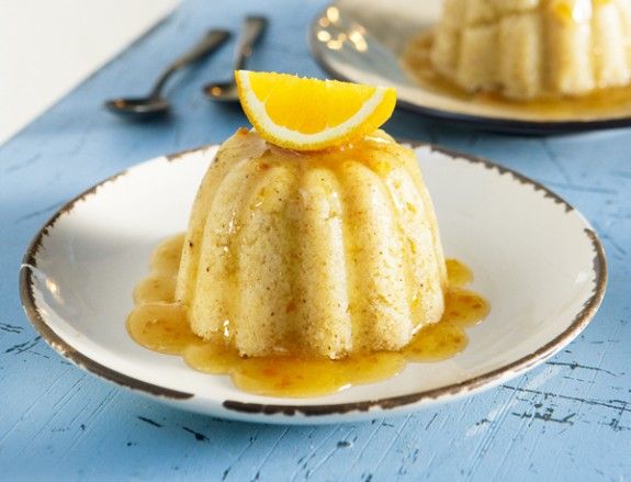 XALVAS-POLITIKOS-ME-GALA-KAI-SALTSA-PORTOKALIOY