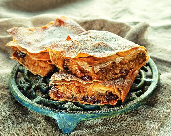 kolokythopita glykia crop