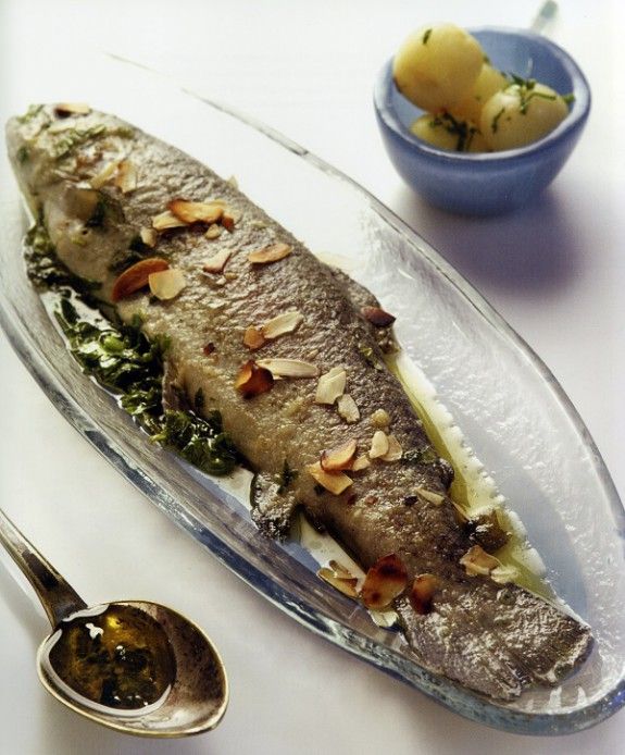 pestrofa tiganiti me amygdala