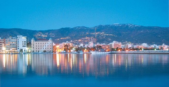 Volos-bynight