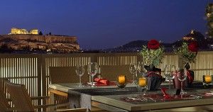 Οινογευσιγνωσία στο Premiere με την Ακρόπολη στο πιάτο