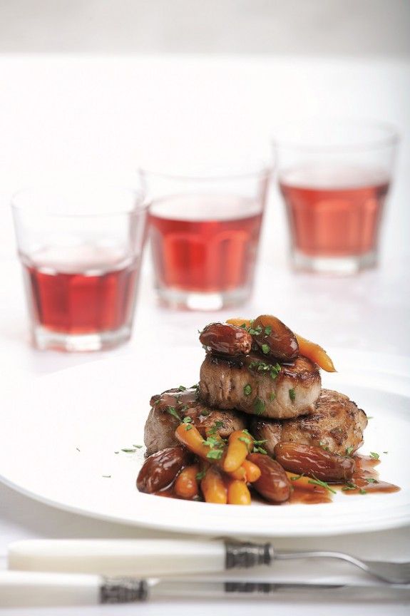 xoirino fileto me xourmades