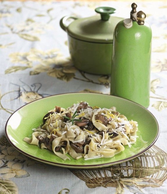 Χυλοπίτες με μανιτάρια, σκόρδο, δεντρολίβανο