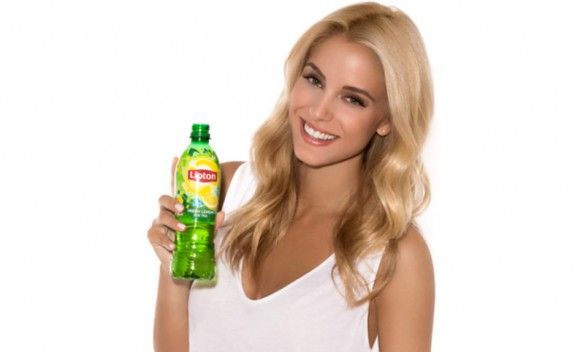 Lipton-Ice-Tea-x-Doukissa-Nomikou_anoigma