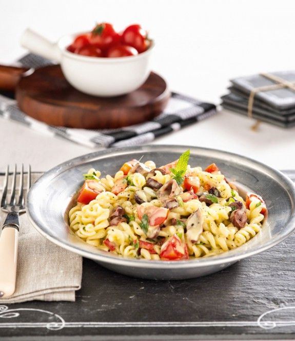 makaronosalata-me-elies