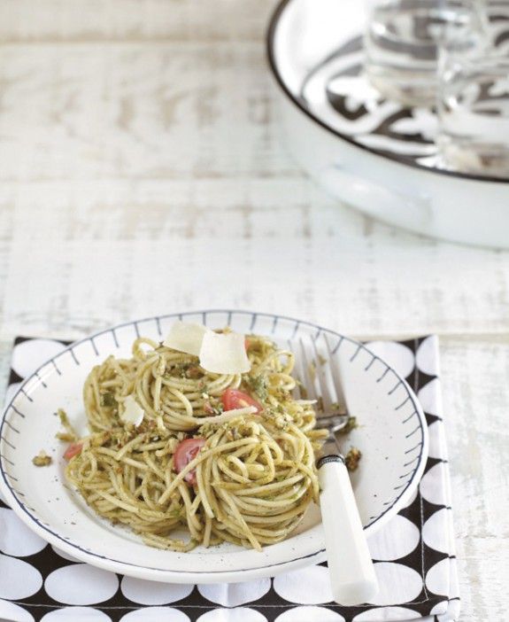 spageti me pesto rokas IMG_0193