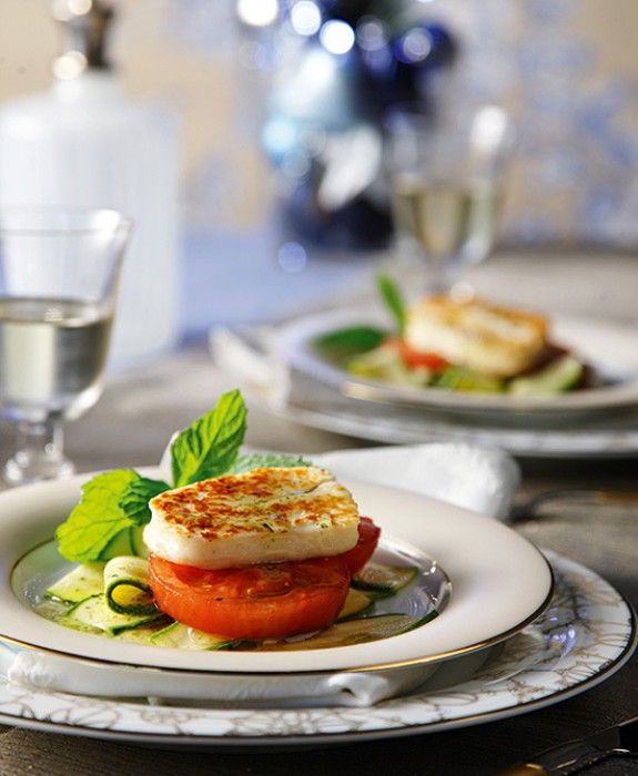 kolokythakia-me-xaloumi-kai-saltsa-dyosmou