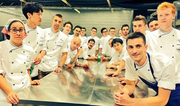 CIXO3vyWwAACcMe_anoigma