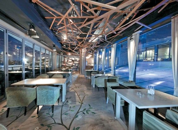 CLAP THE RESTAURANT ANOIGMA