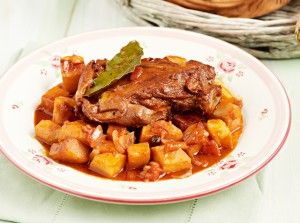 Potato and lamb casserole