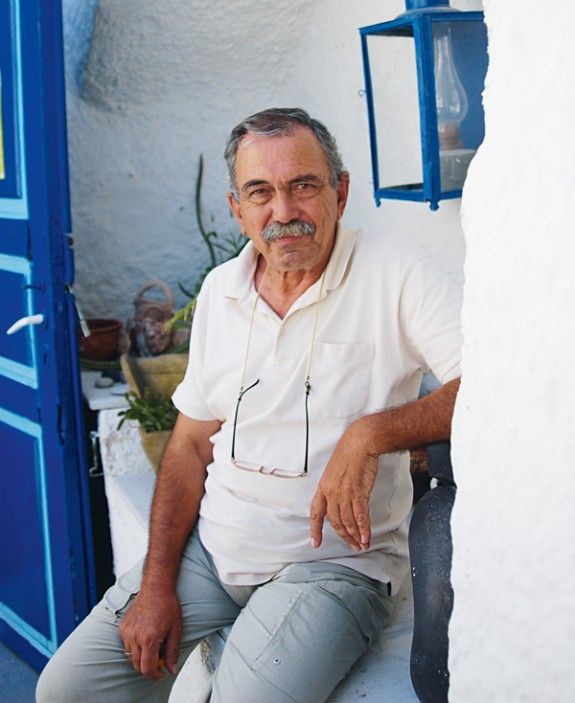 XATZIGIANNAKIS-ANOIGMA