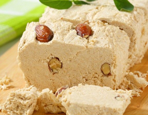 halvas-me-amugdalo_anoigma