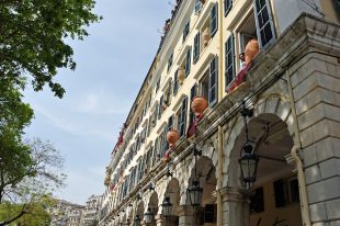 Jug and pot throwing in Corfu