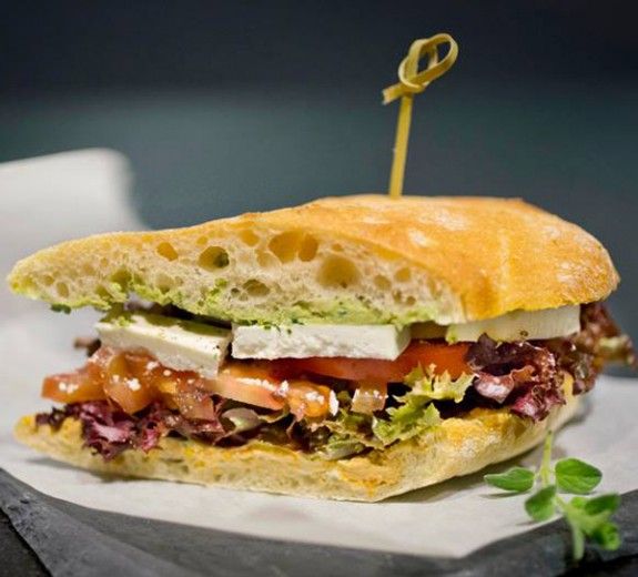 metropolis-sanwichv-2-anoigma