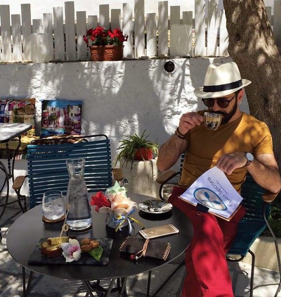 two-spoons–anoigma-