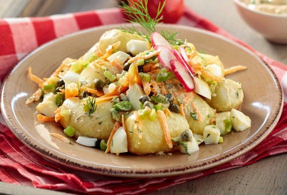 21110330_8054_patatosalata-me-sos-giaourtioy