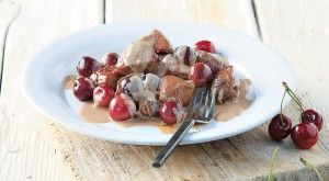 Summer pork casserole with cherries