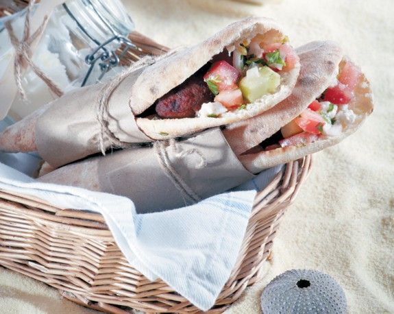 sandwitch-me-salata-k-keftedakia-IMG_0081