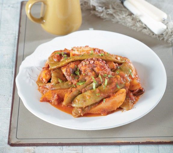 fasolakia-platia-me-xtapodi-kai-patates-ANOIGMA