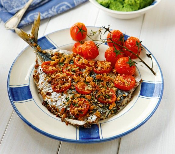 kolios-sto-fourno-me-ntomatinia