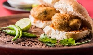 Vada Pav: Το ινδικό burger που θα λατρέψει κάθε χορτοφάγος!