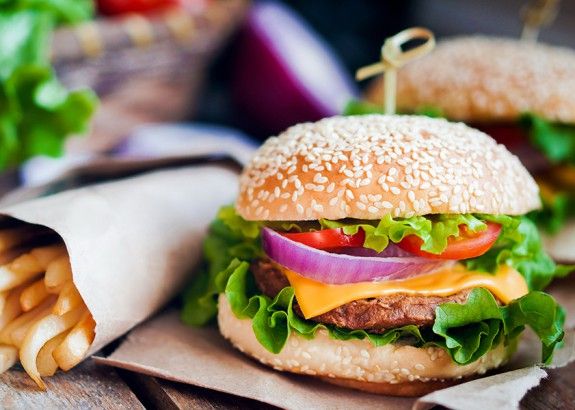 burger-olivemagazinegr_ANOIGMA