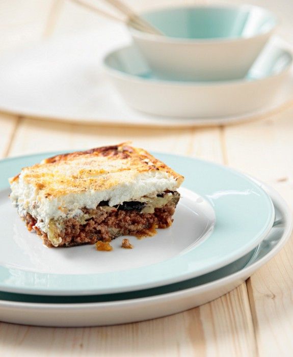 21100317_3299_mousakas-me-besamel-giaourti