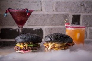 ANOIGMA-HALLOWEEN-BURGERS