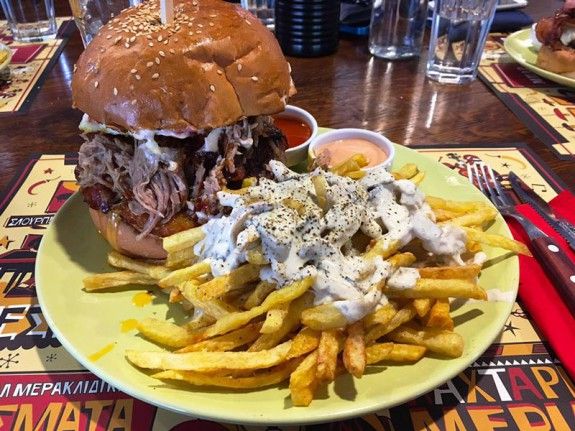 anoigma-bar-mbe-kiou