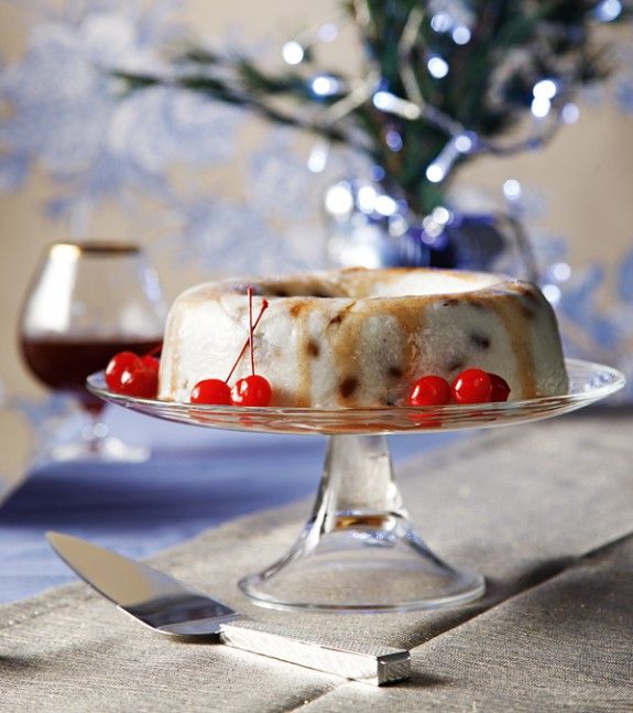 21101025_9915_ryzogalo-formas-me-stafides,-maraskino-kai-siropi-kanelas