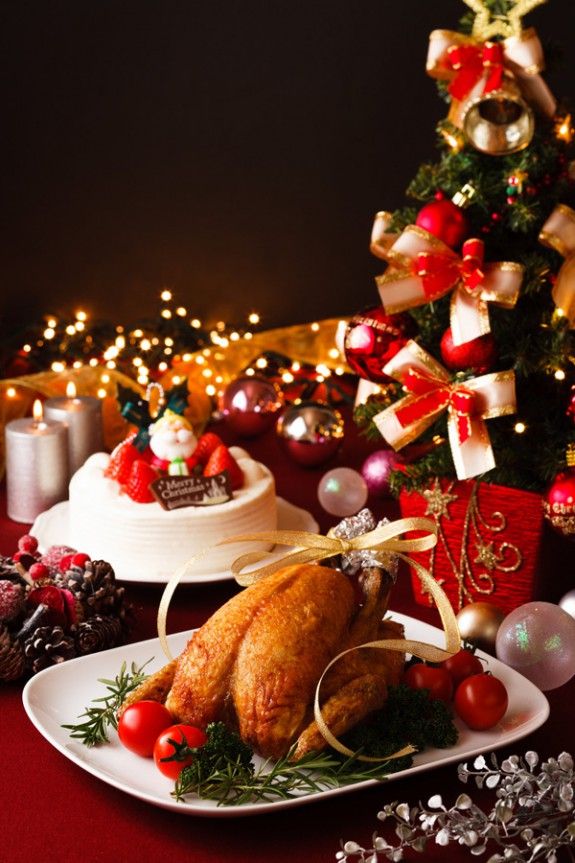 xristougeniastiko-trapezi-anoigma