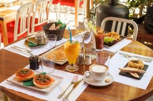 ANOIGMA-MAMA-ROUX-BRUNCH-MENU