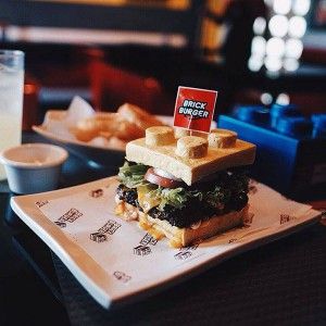 Γίνονται τα lego burger; Κι όμως γίνονται!