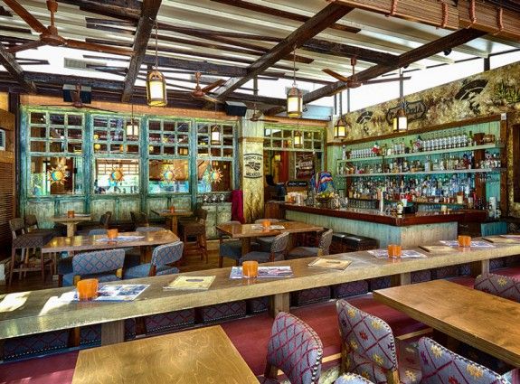 Amigos_Glyfada-anoigma1