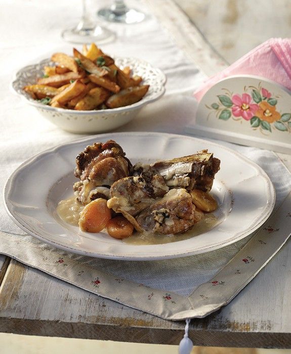 arnaki-me-ksera-verikoka-k-patates-tiganites